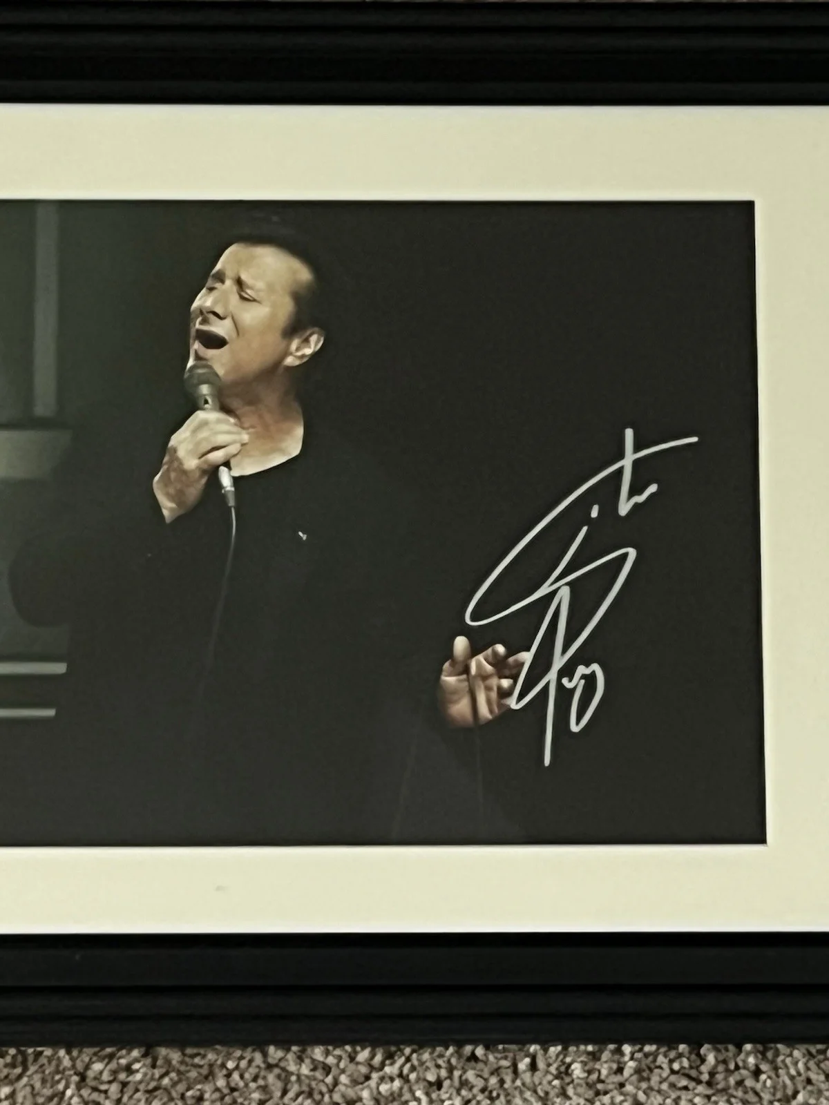 STEVE PERRY Autographed signed 8 X 11.5 photo Nice Fully Framed, image 2