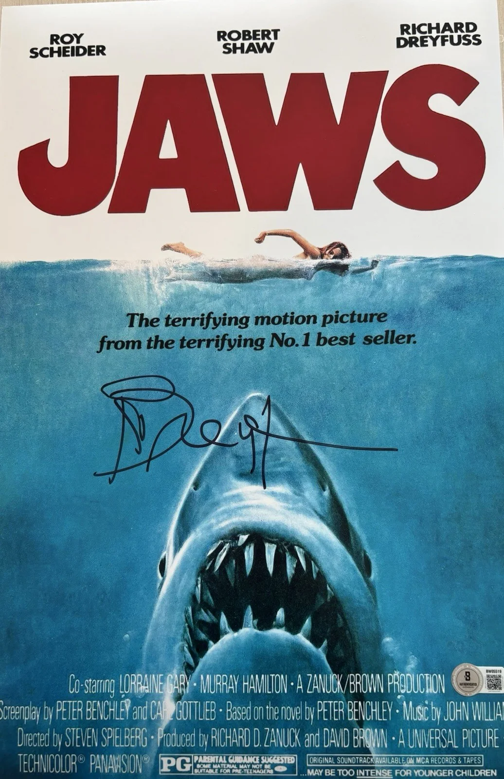 Richard Dreyfuss — RICHARD DREYFUSS Signed JAWS 11x17 POSTER Beckett.