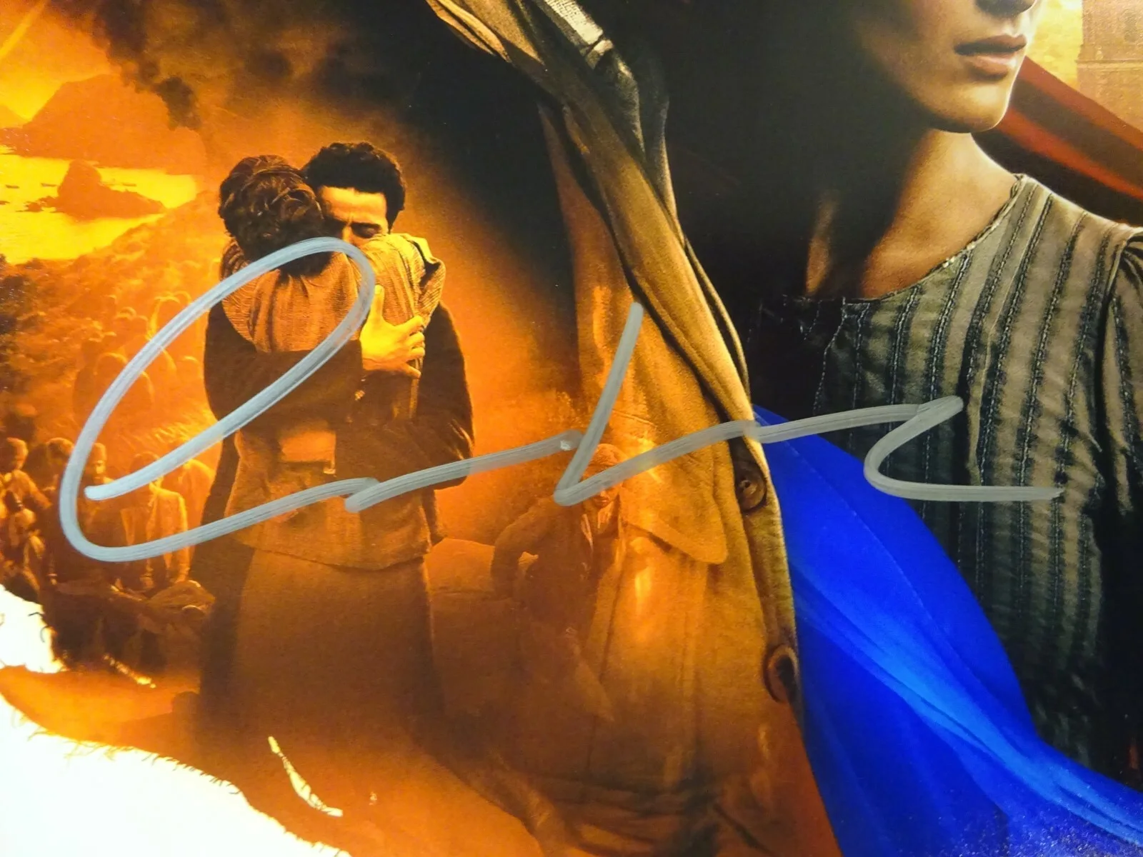 Oscar Isaac — Signed OSCAR ISAAC Autographed THE PROMISE 12"x18" Photo BECKETT BAS COA, image 3