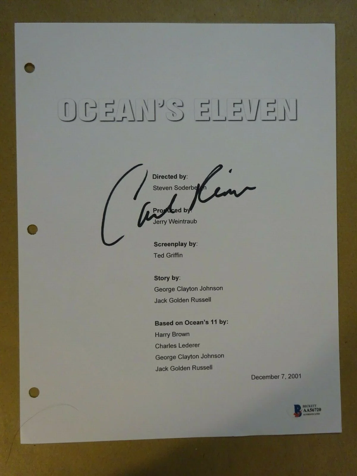 Carl Reiner — Autographed CARL REINER Signed OCEAN'S ELEVEN Script Cover BECKETT BAS COA, image 2