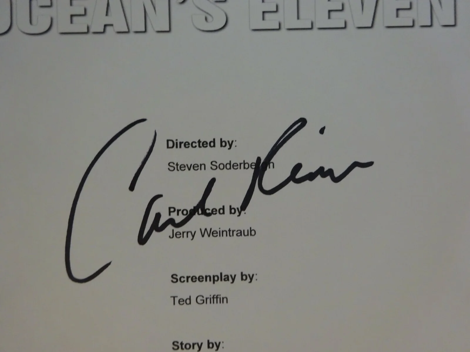 Carl Reiner — Autographed CARL REINER Signed OCEAN'S ELEVEN Script Cover BECKETT BAS COA, image 3