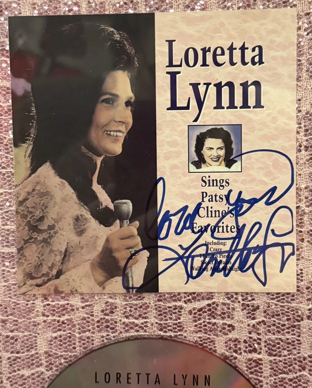 Loretta Lynn “Sings Patsy Cline Songs” CD Autographed & Framed, image 3