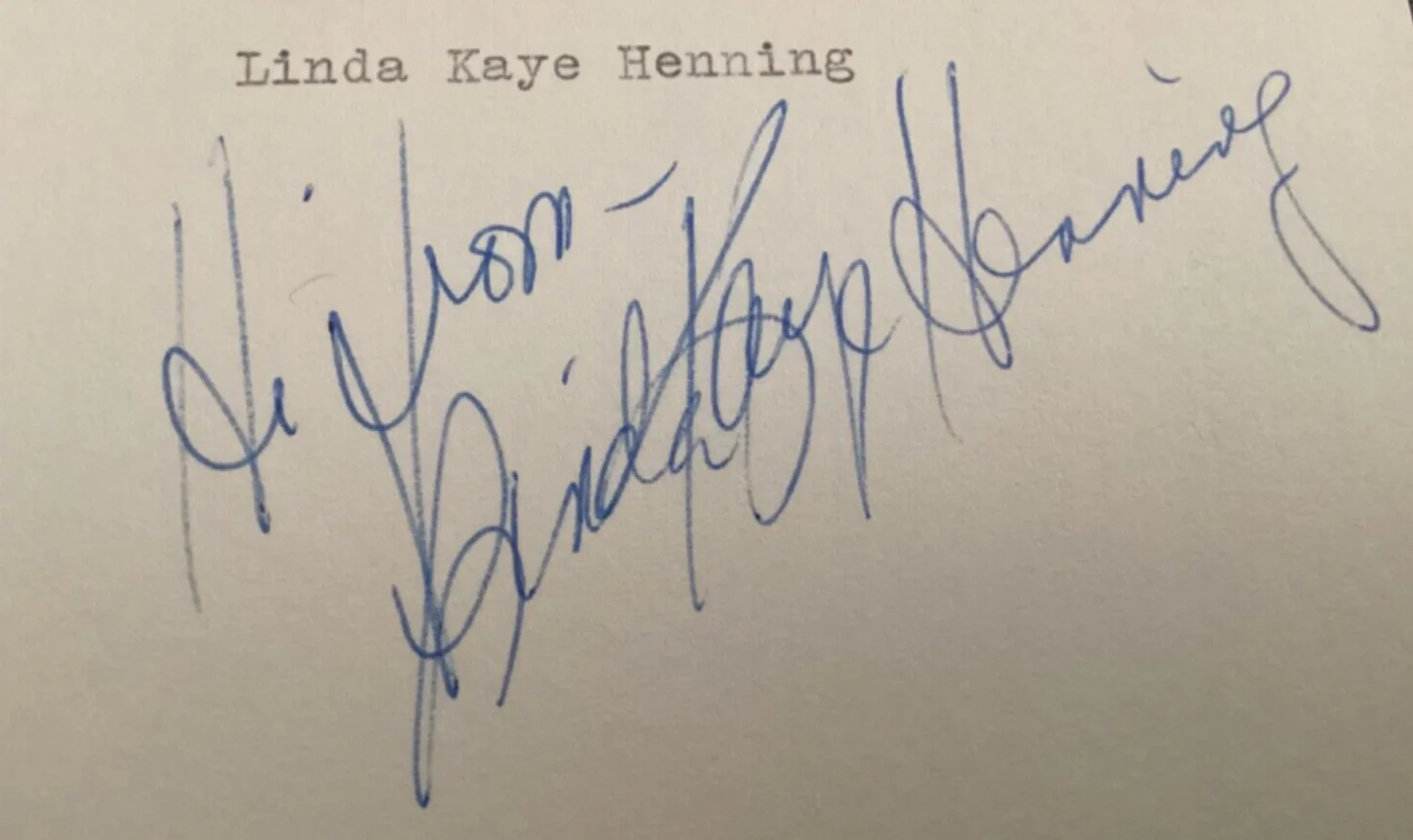 Linda Kaye Henning — Actress LINDA KAYE HENNING Personally Autographed Signed MOVIE THEATER Card, изображение 2