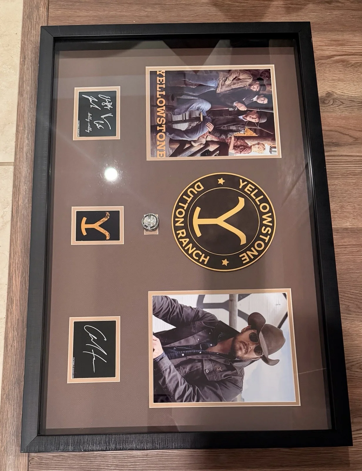 Yellowstone TV Series Facsimile Autographed Cast Photos And Ring, image 2