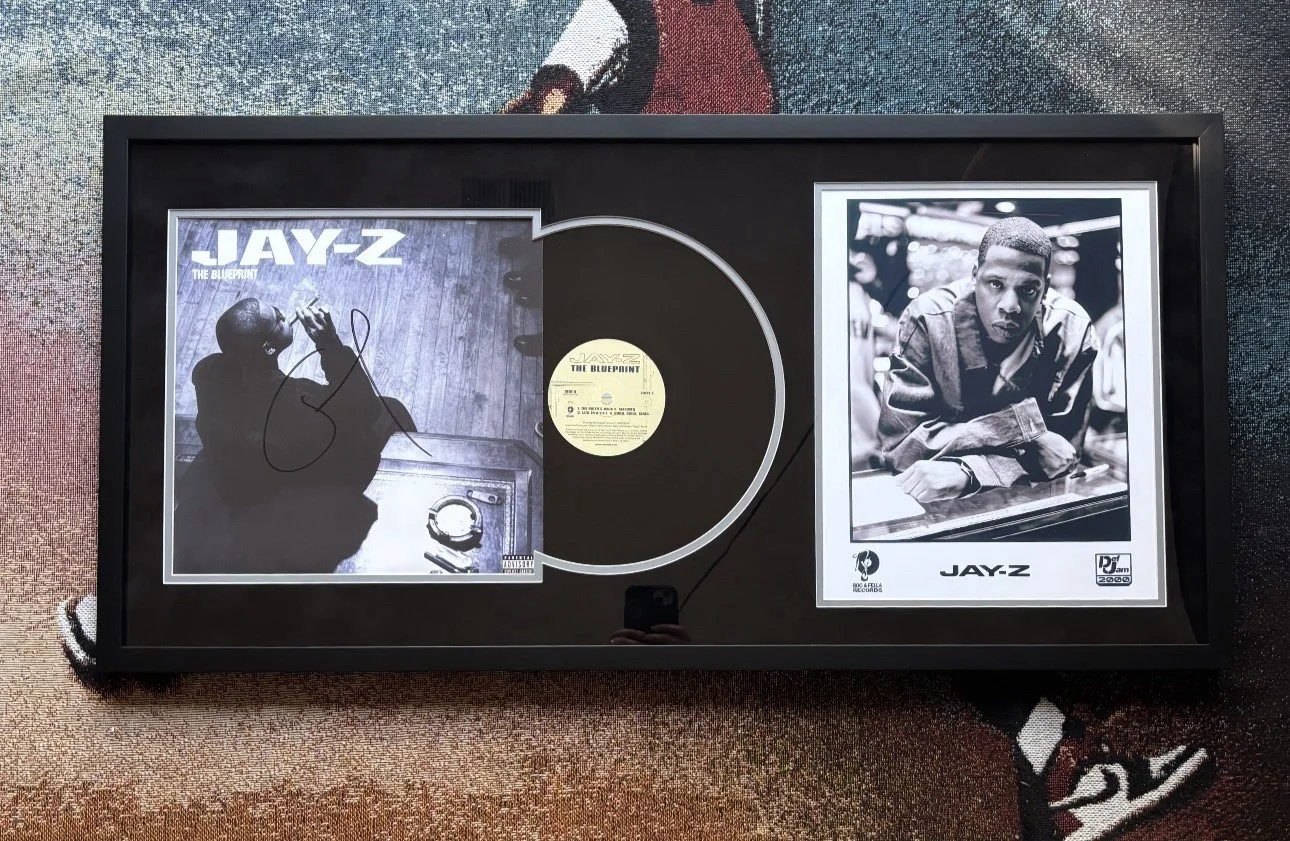 Autographed Jay Z Blueprint Vinyl Cover 18x37 Frame JSA Certified, изображение 2