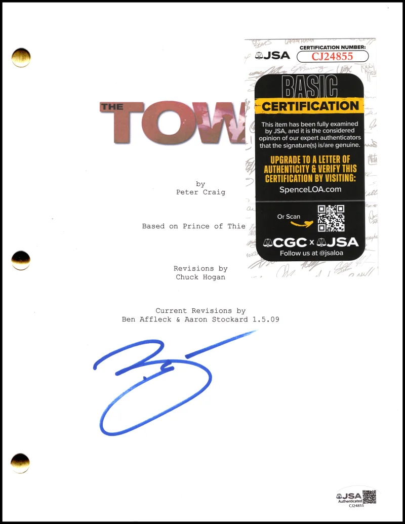 Ben Affleck — Ben Affleck Signed Autograph The Town Full Movie Script Screenplay w/ JSA COA, изображение 2