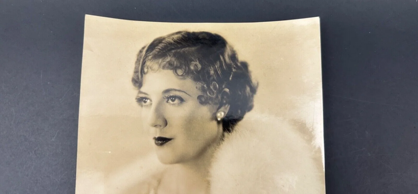 Historic Silent Film Star Lois Wilson Hand Autographed Black & White Photo, изображение 3