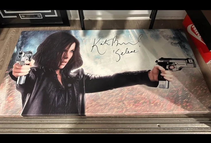 Kate Beckinsale — Kate Beckinsale Autographed Underworld 20x40 Canvas Celebrity Authentics Selene