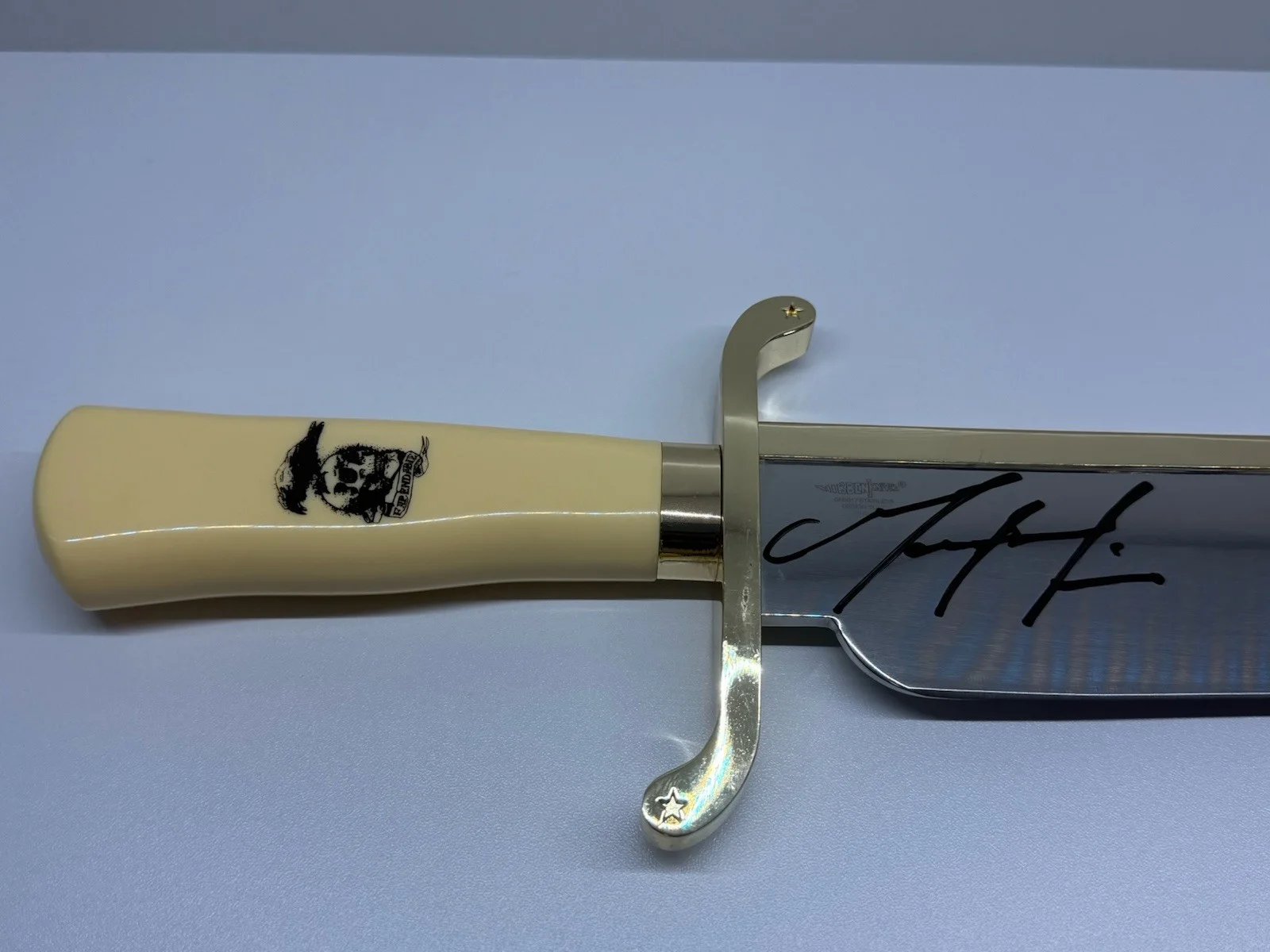 Mel Gibson — Mel Gibson Signed The Expendable Bowie Knife Gil Hibben United Cutlery CA COA, image 2