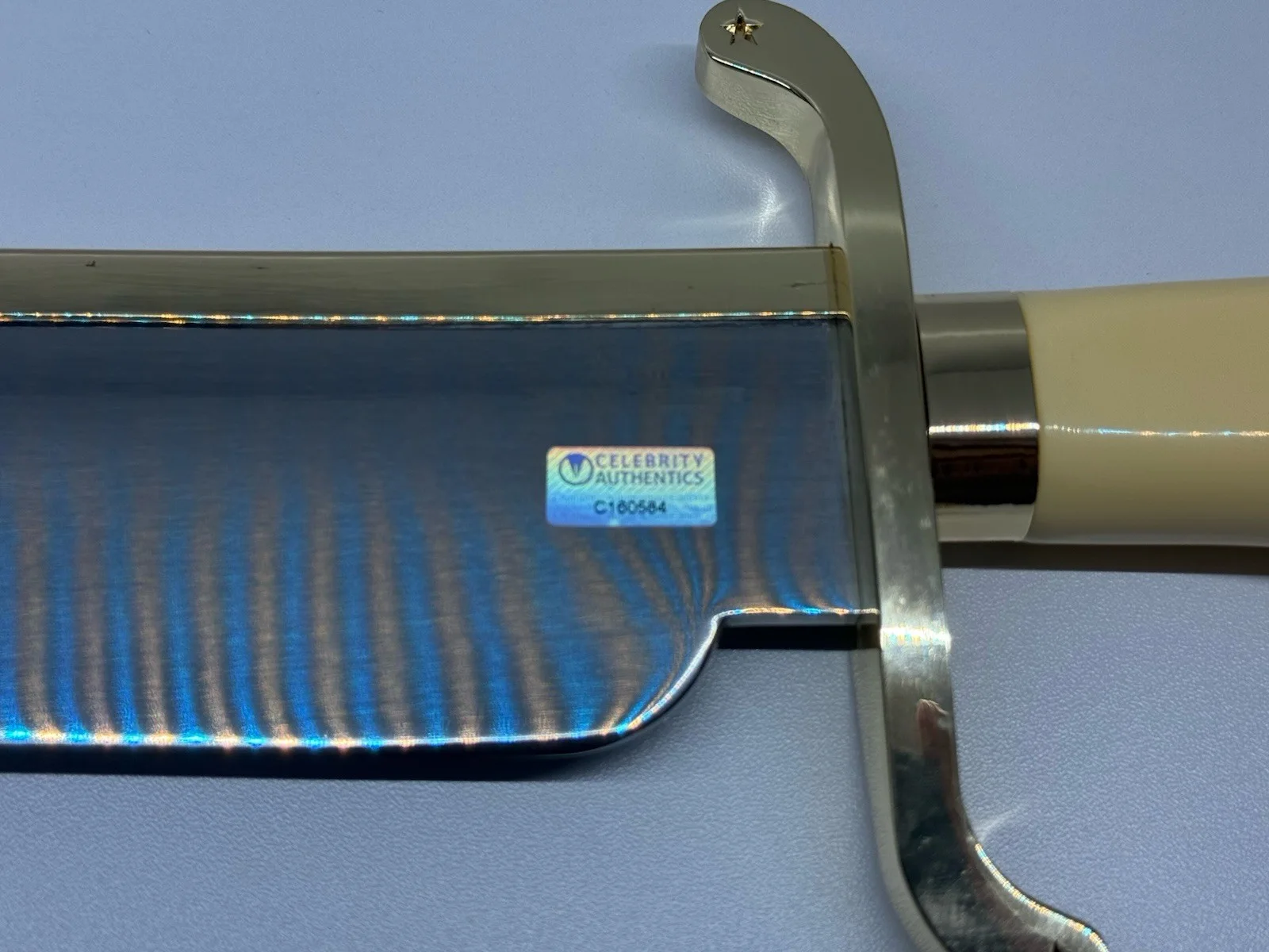 Mel Gibson — Mel Gibson Signed The Expendable Bowie Knife Gil Hibben United Cutlery CA COA, image 3