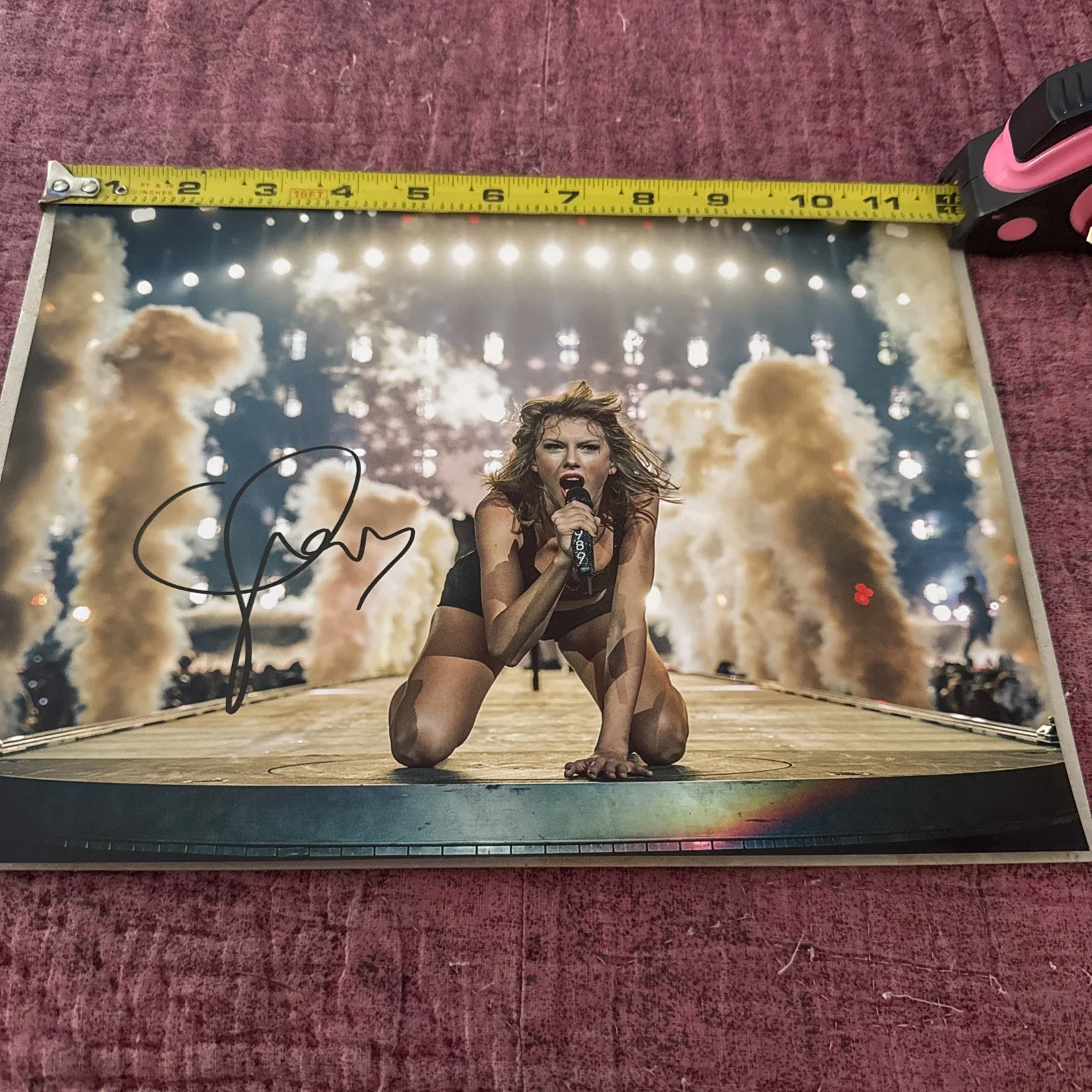 TAYLOR SWIFT Autographed signed photo, image 2