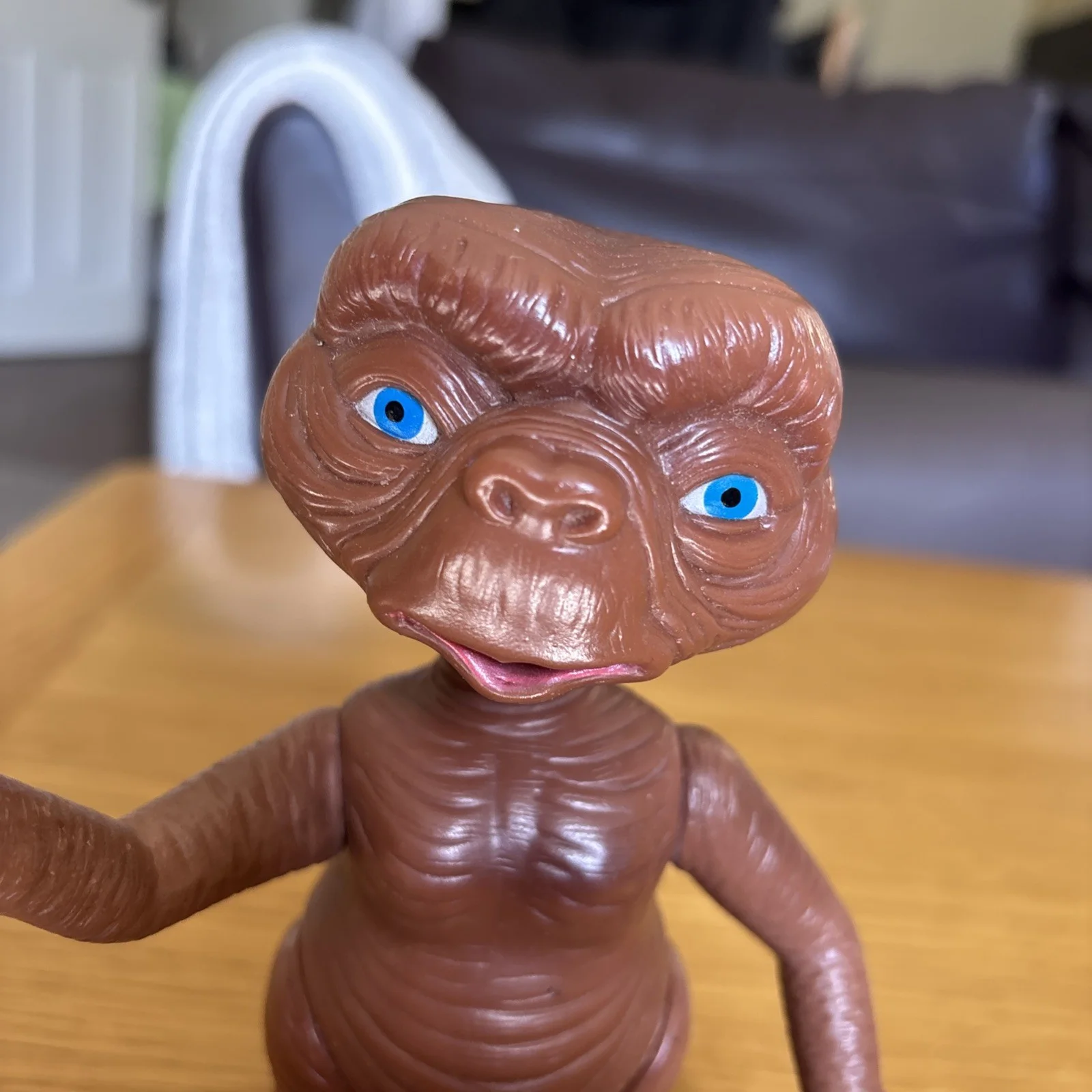 E.T. - The Extraterrestrial Plastic 6” Posable Figure 1980s, image 2