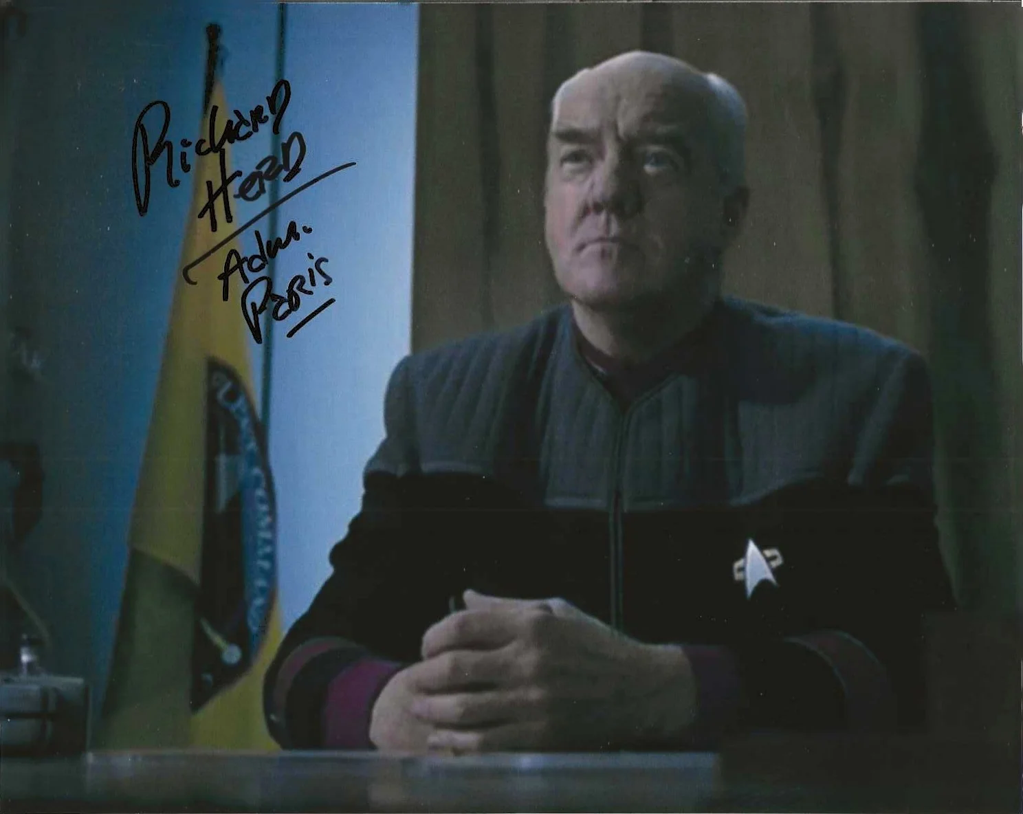 Richard Herd — RICHARD HERD - Color 8 x 10 - STAR TREK VOYAGER- in Person