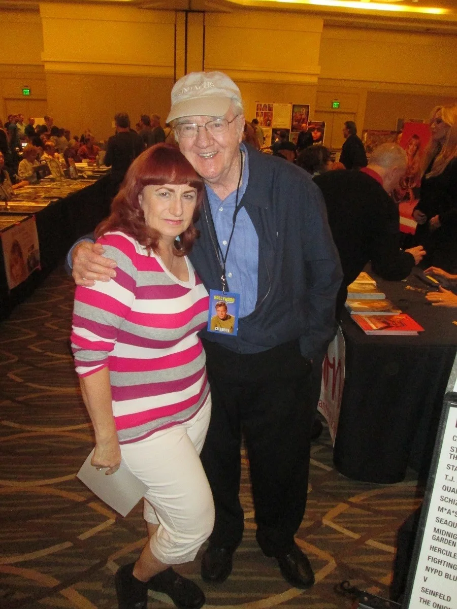 Richard Herd — RICHARD HERD - Color 8 x 10 - STAR TREK VOYAGER- in Person, изображение 2