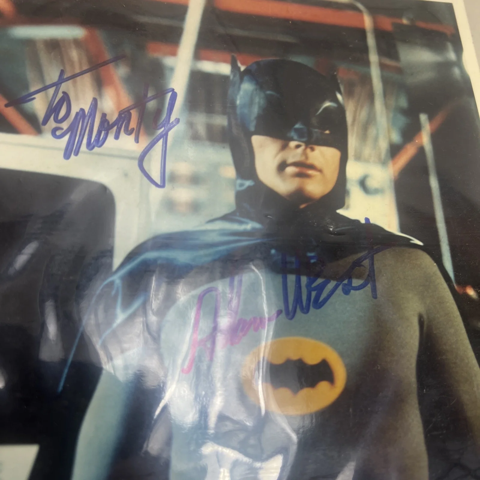 Batgirl Batman SIGNED Yvonne Craig Adam West 8 X 10 Photos Lot, изображение 5