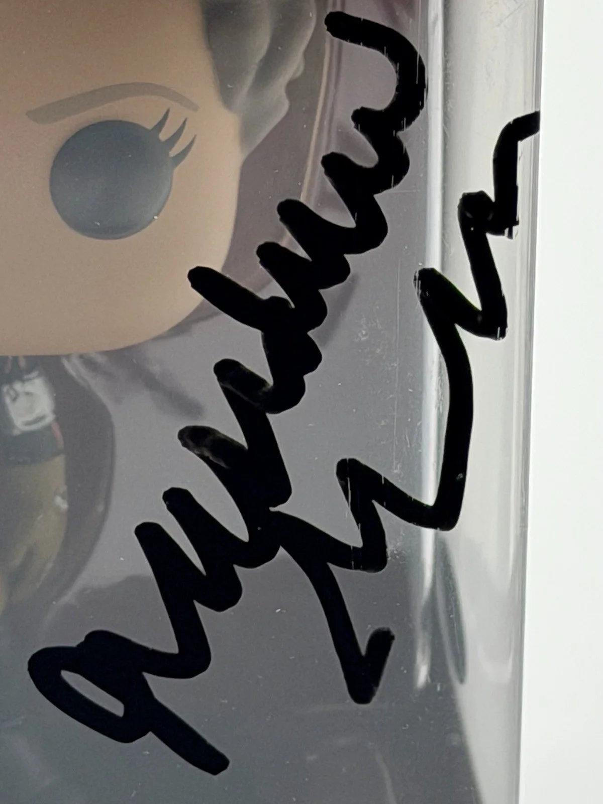 Thandie Newton — Thandie Newton Thandiwe Signed Val SoloA Star Wars Funko Pop TSA COA w/protector, изображение 2
