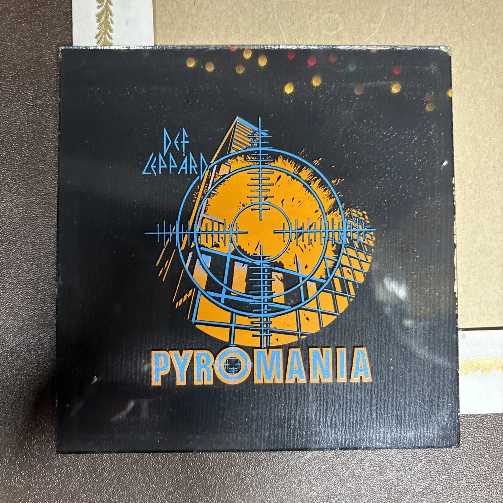 VTG Vintage DEF LEPPARD PYROMANIA Carnival Fair Mirror, image 3