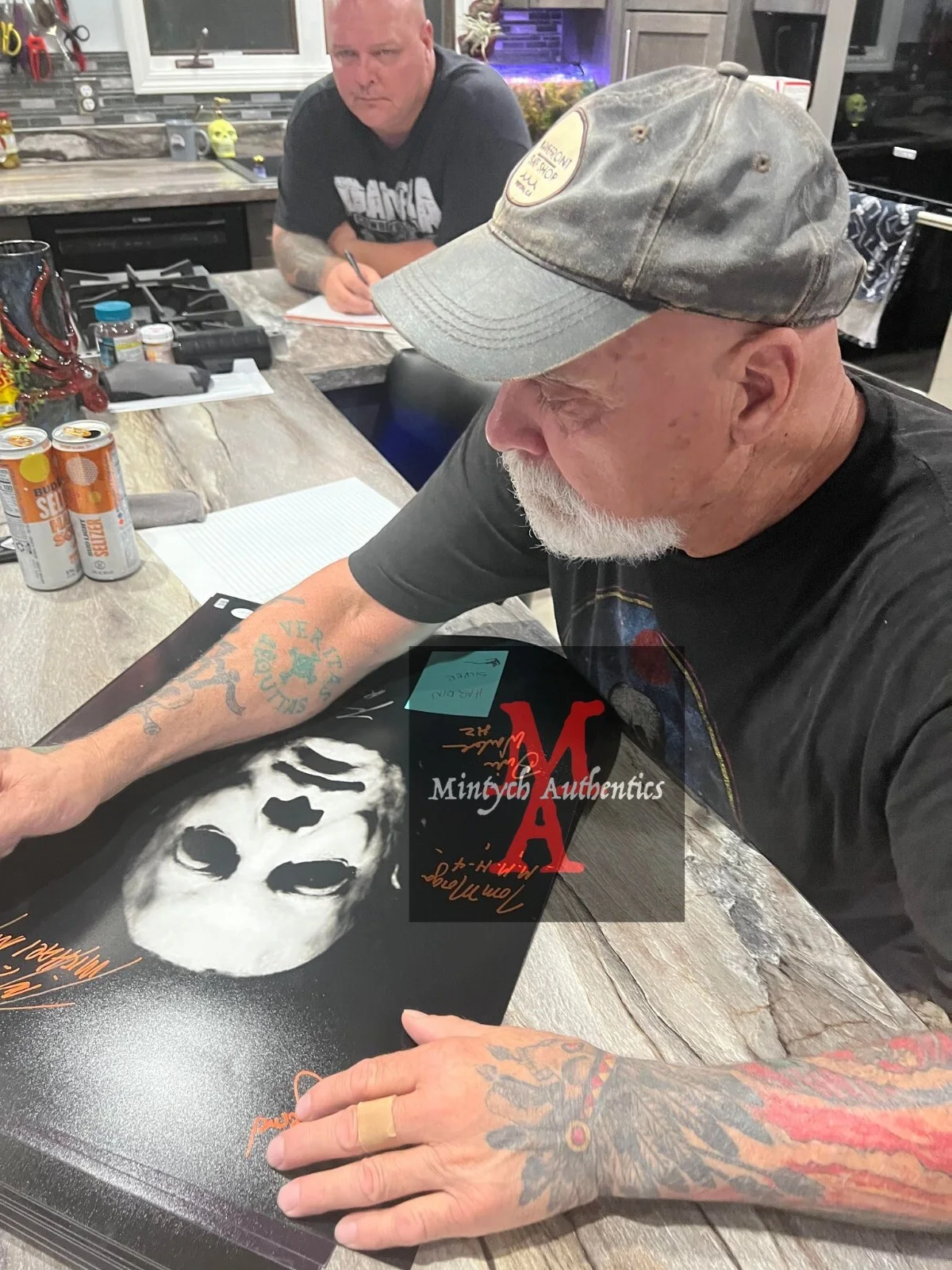 Tony Moran — TONY MORAN AUTOGRAPHED SIGNED 11x14 PHOTO! HALLOWEEN! MICHAEL MYERS! BECKETT COA, изображение 2