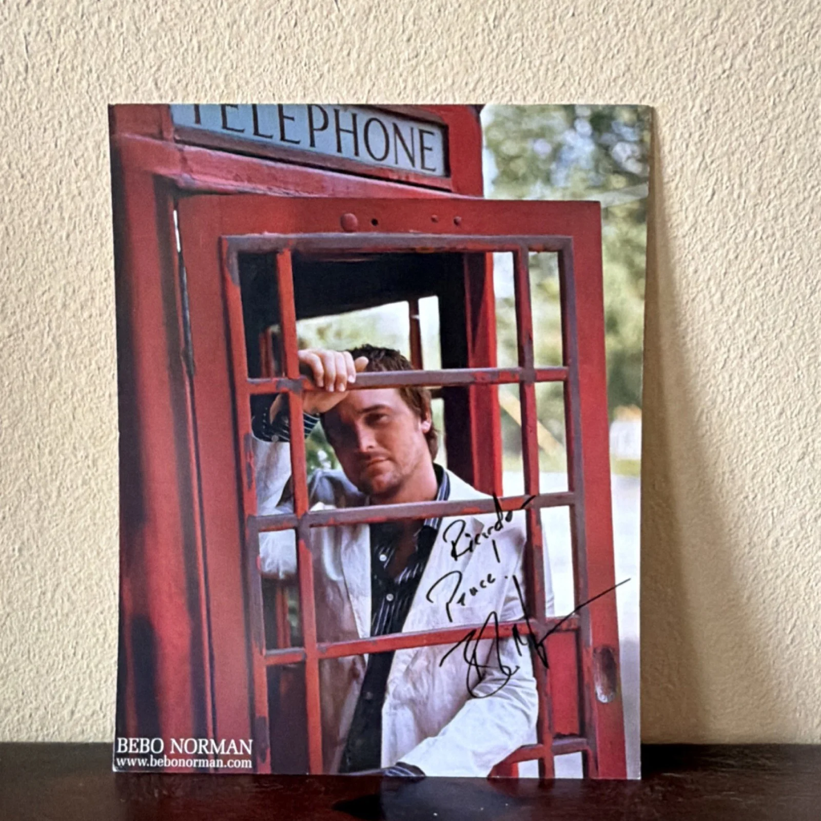 Bebo Norman Original Signed 8x10 Music Photograph Autographed Red Booth, image 3