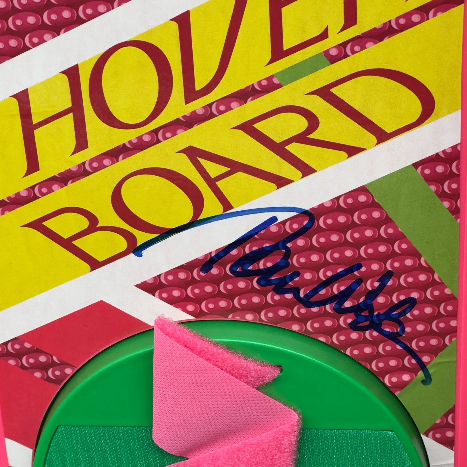 Michael J Fox, Christopher Lloyd, Leah Thompson, Tom Wilson — Michael J Fox Christopher Lloyd Thompson Wilson Cast Signed Hoverboard Beckett, image 4