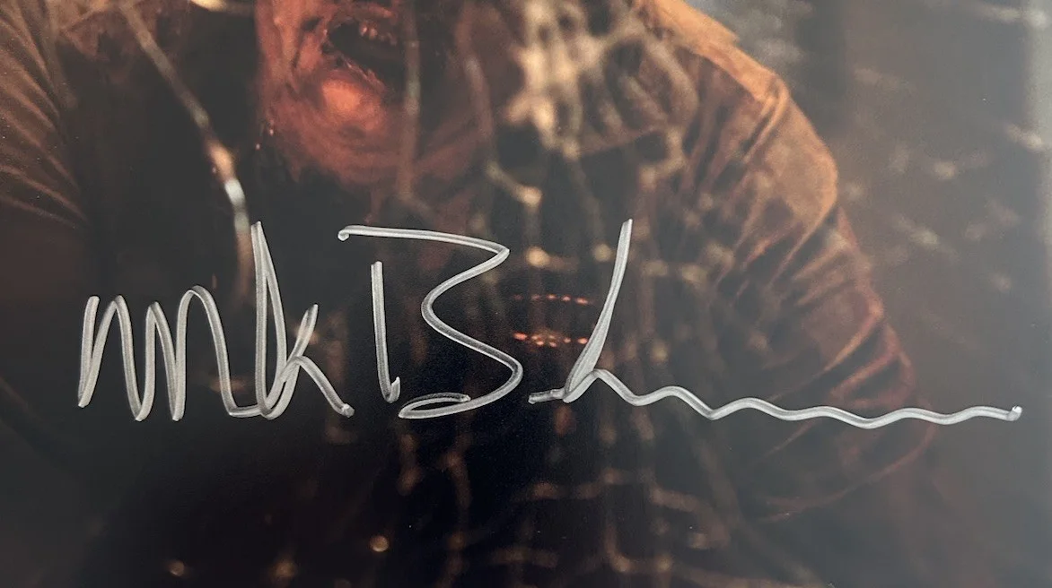 MARK BURNHAM — MARK BURNHAM LEATHERFACE TEXAS CHAINSAW SIGNED AUTO 8X10 PHOTO BECKETT AUTHENTIC, image 2