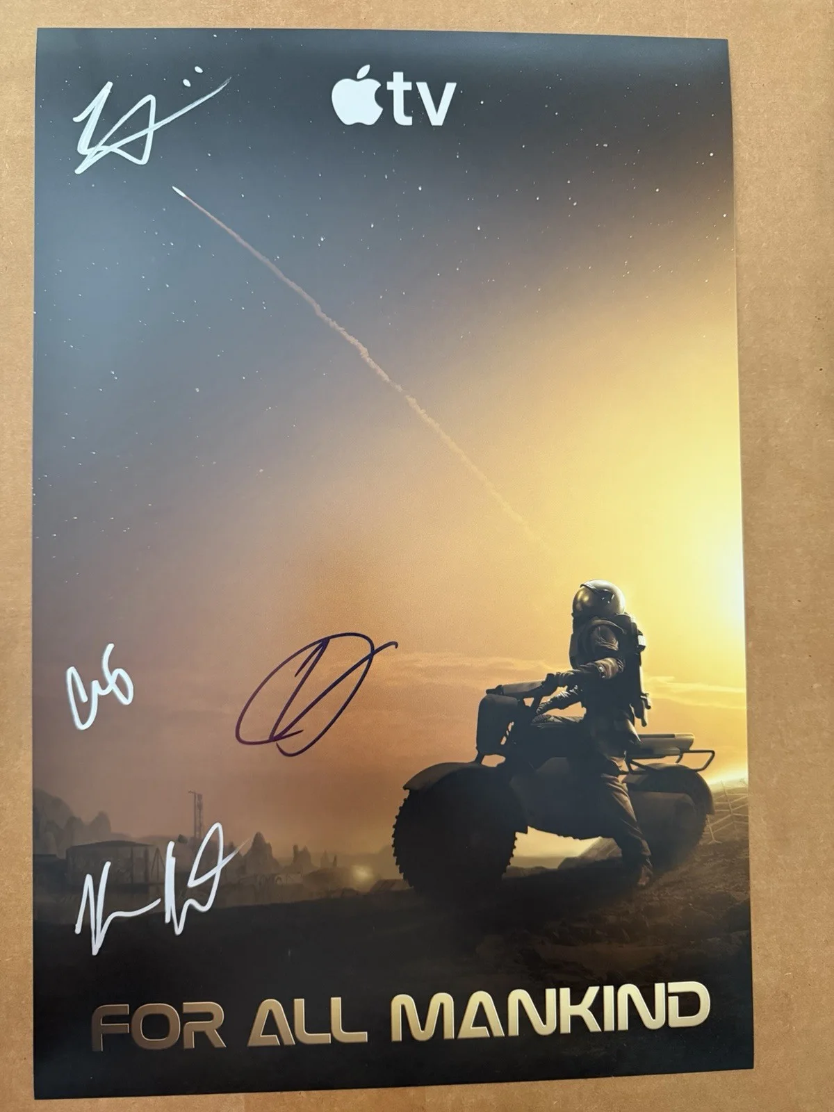 4 Signed For All Mankind Joel Kinnaman Cynthy Wu 12x18 Poster Autograph Proof, изображение 2