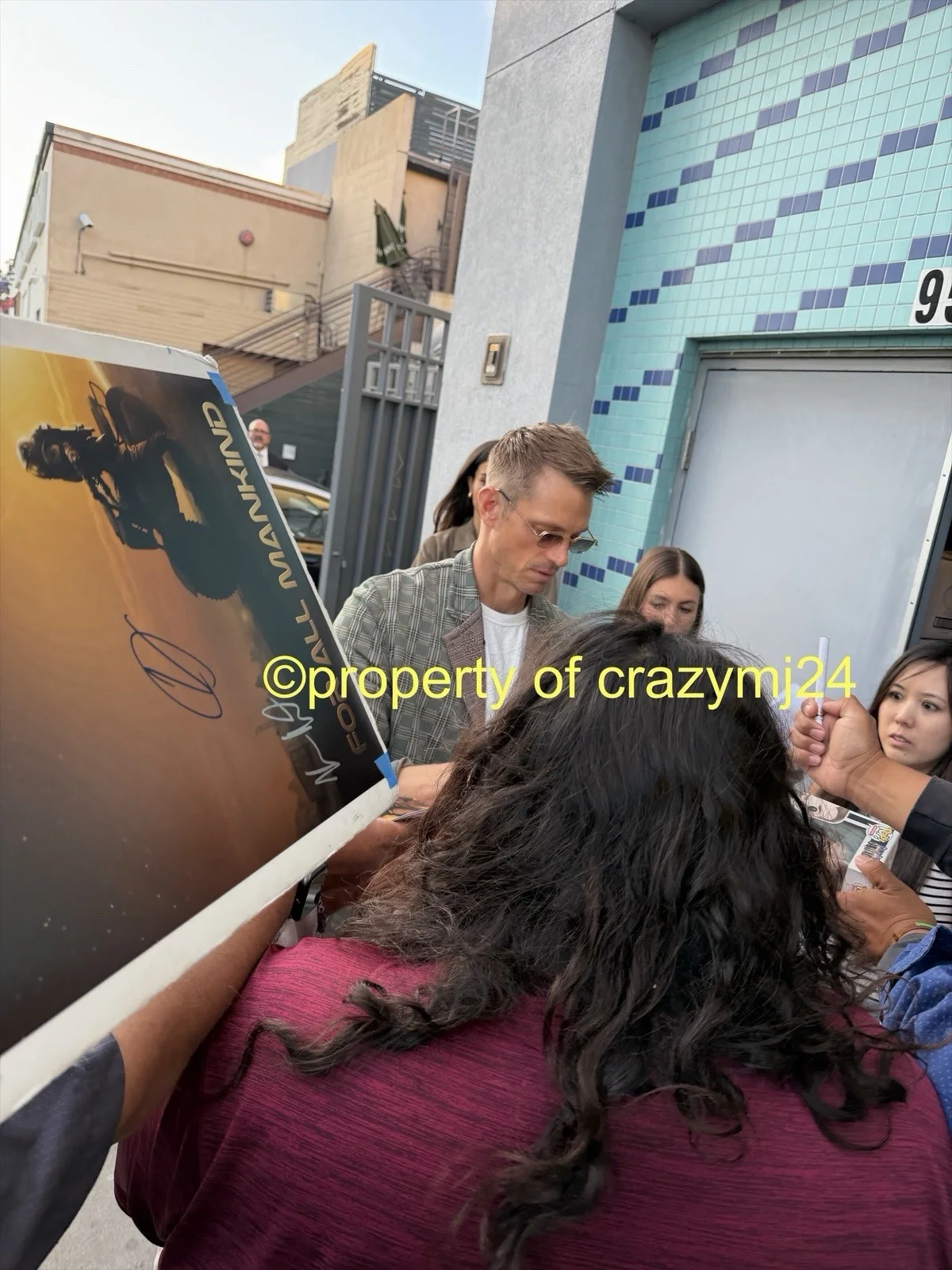 4 Signed For All Mankind Joel Kinnaman Cynthy Wu 12x18 Poster Autograph Proof, изображение 3
