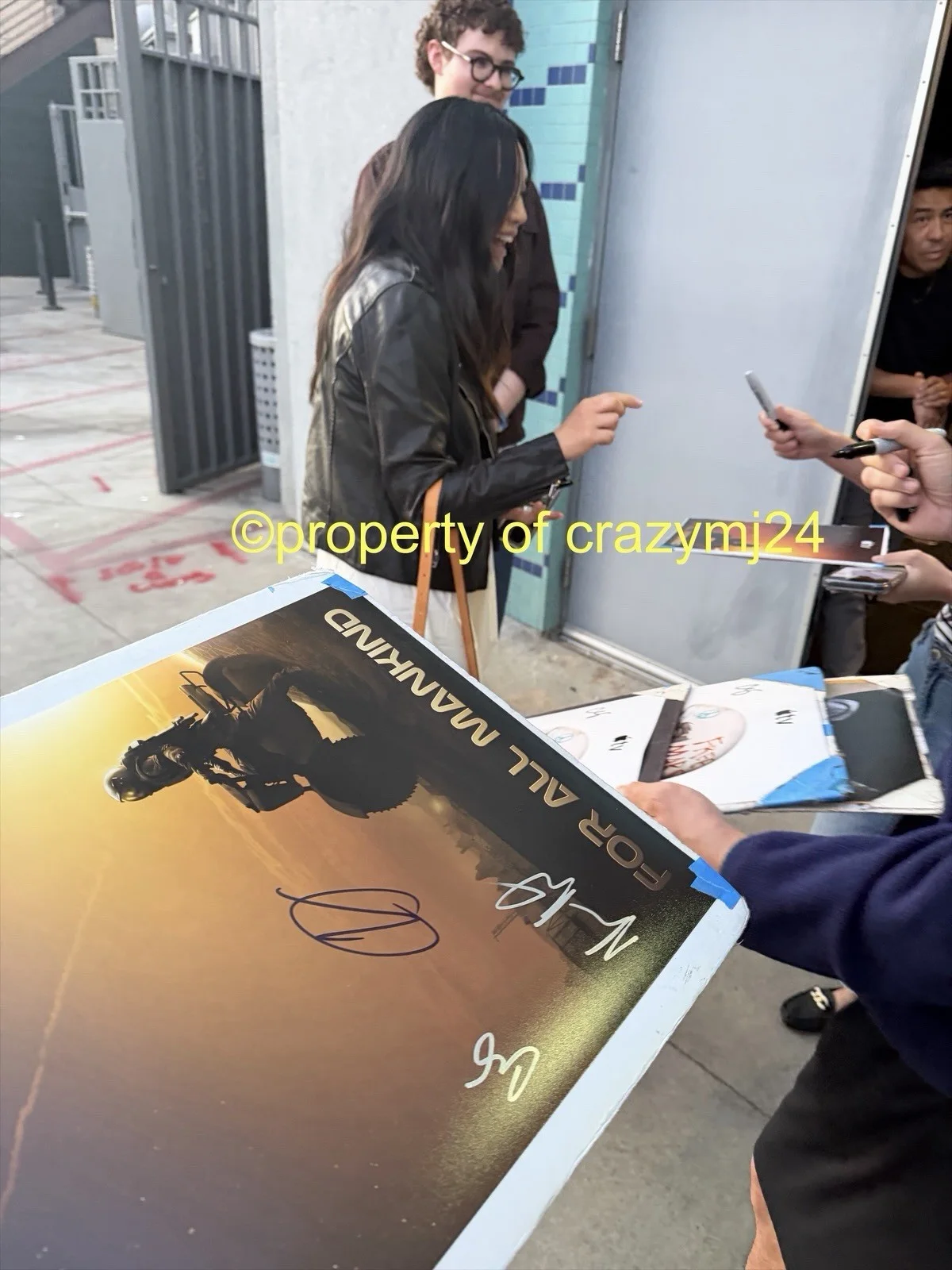 4 Signed For All Mankind Joel Kinnaman Cynthy Wu 12x18 Poster Autograph Proof, изображение 4