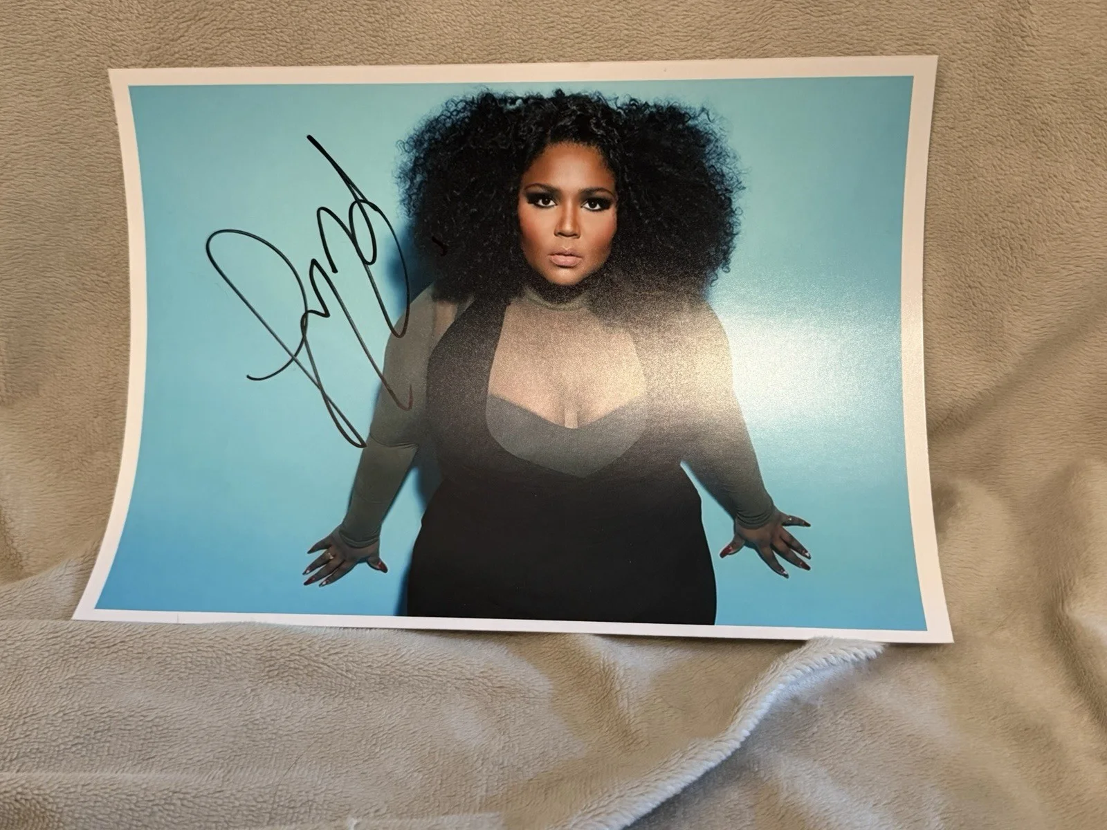 Lizzi Autographed Photo - Early Days, image 2