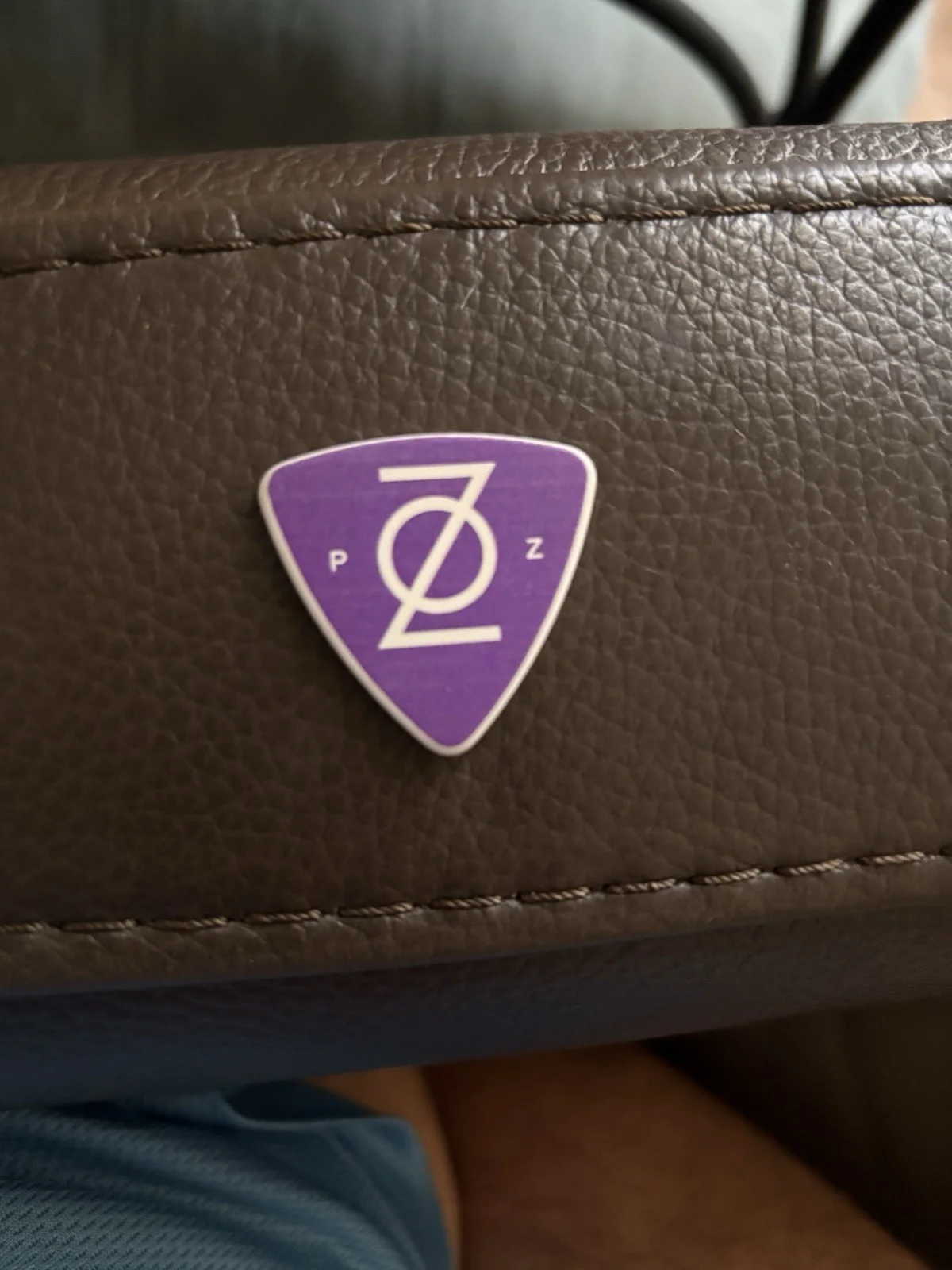Shinedown Purple Guitar Pick Original Music Memorabilia, изображение 2