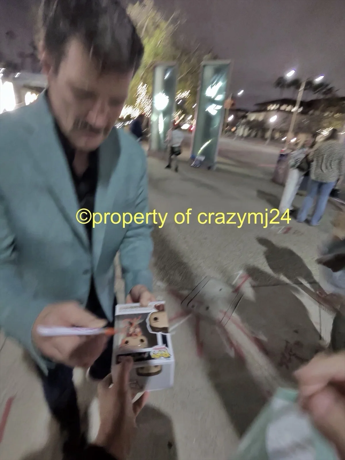 Nathan Fillion Signed Firefly Malcolm Reynolds "Mal" Funko Autograph Proof SWAU, изображение 2