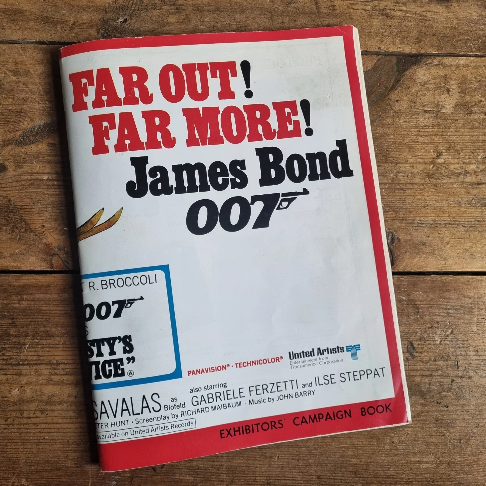ON HER MAJESTY'S SECRET SERVICE EXHIBITORS CAMPAIGN BOOK UK RARE, изображение 2