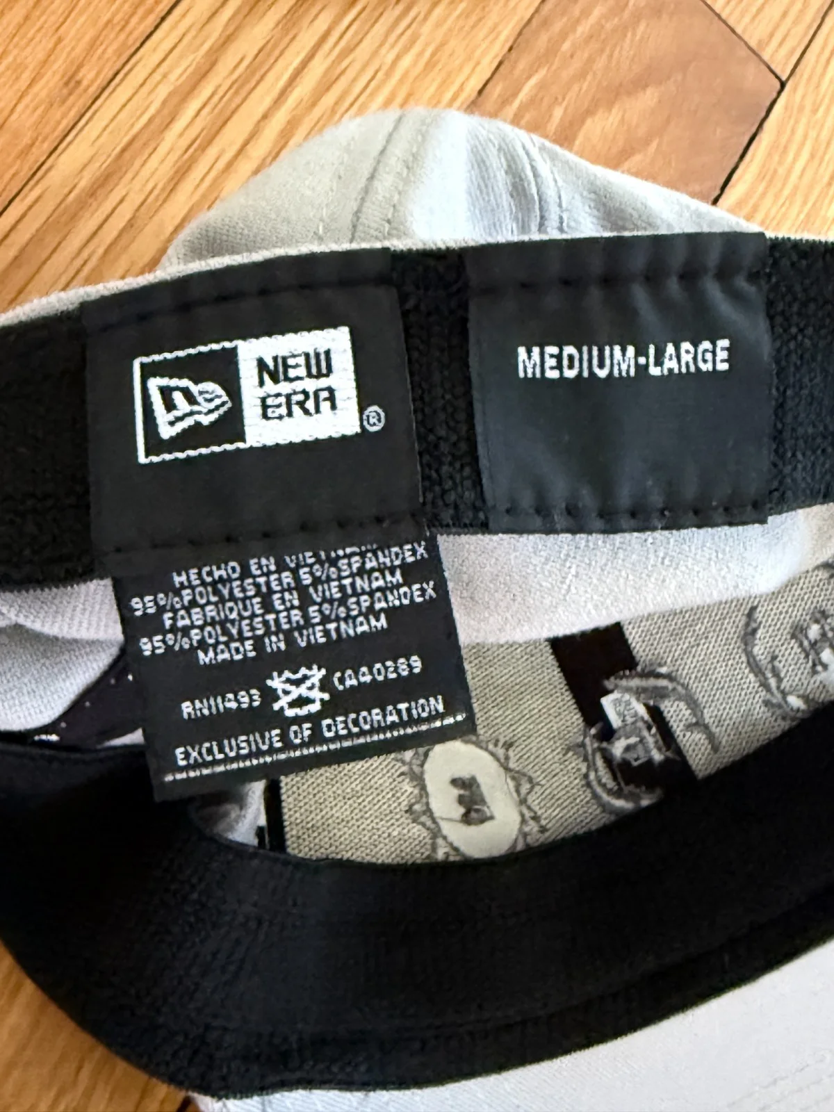 LUKE BRYAN Autographed HFE Fitted Baseball Cap From 2017 Concert in Hartford CT, изображение 5