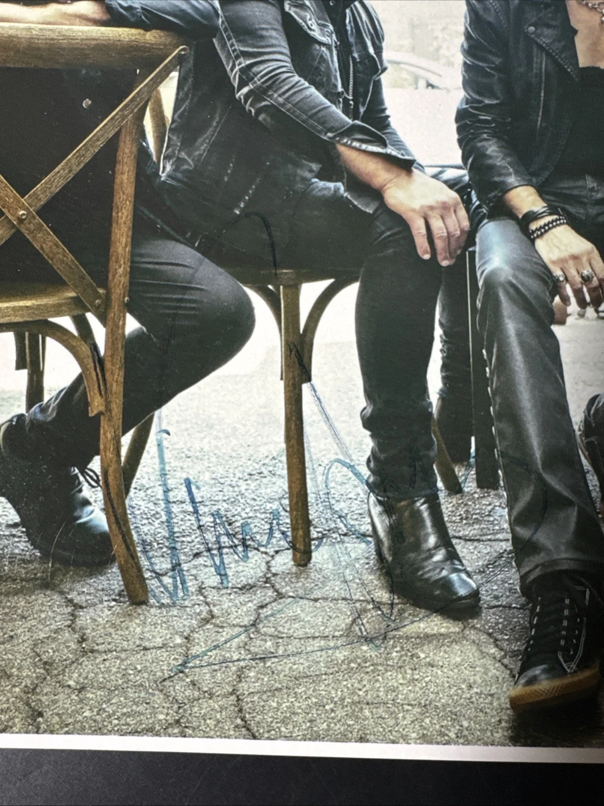 Last In Line Autographed 8.5”x11” Tour Photo, image 4