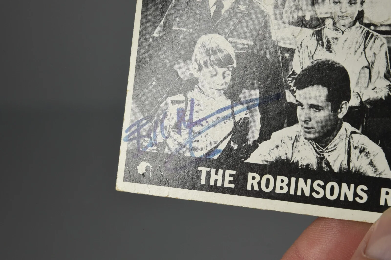 Vintage Lost in Space Autographed Trading Card Robinsons Report 1966, image 4