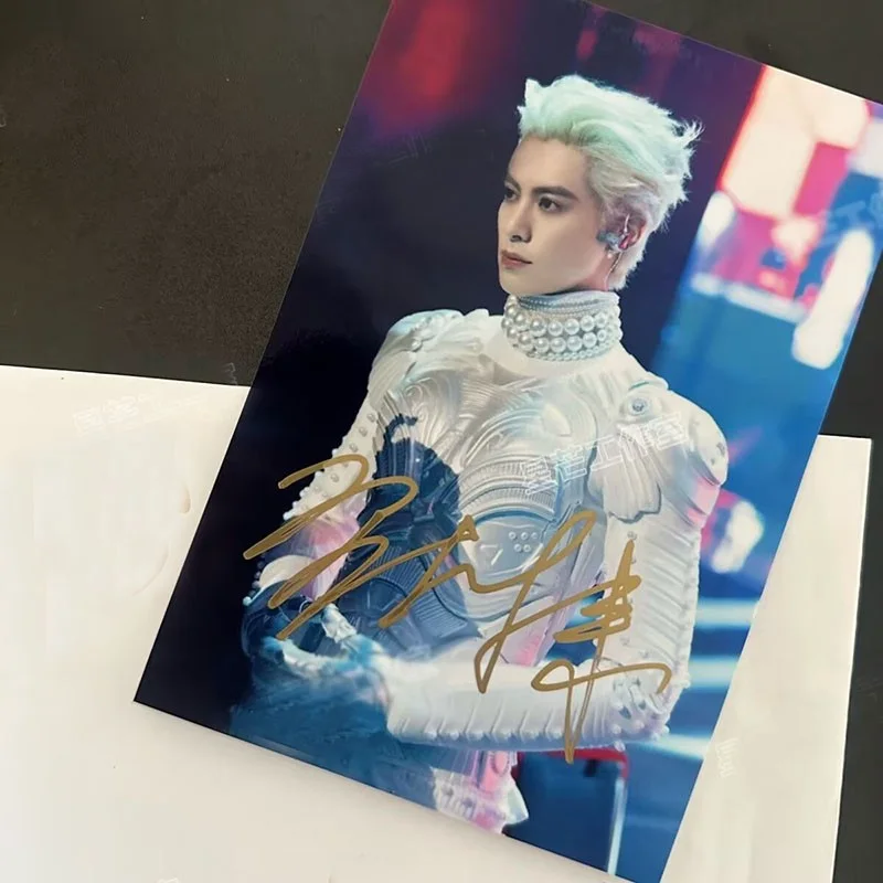 Wang Hedi Dylan 澳门演唱会 Autographed Signed Photo Cards, image 2