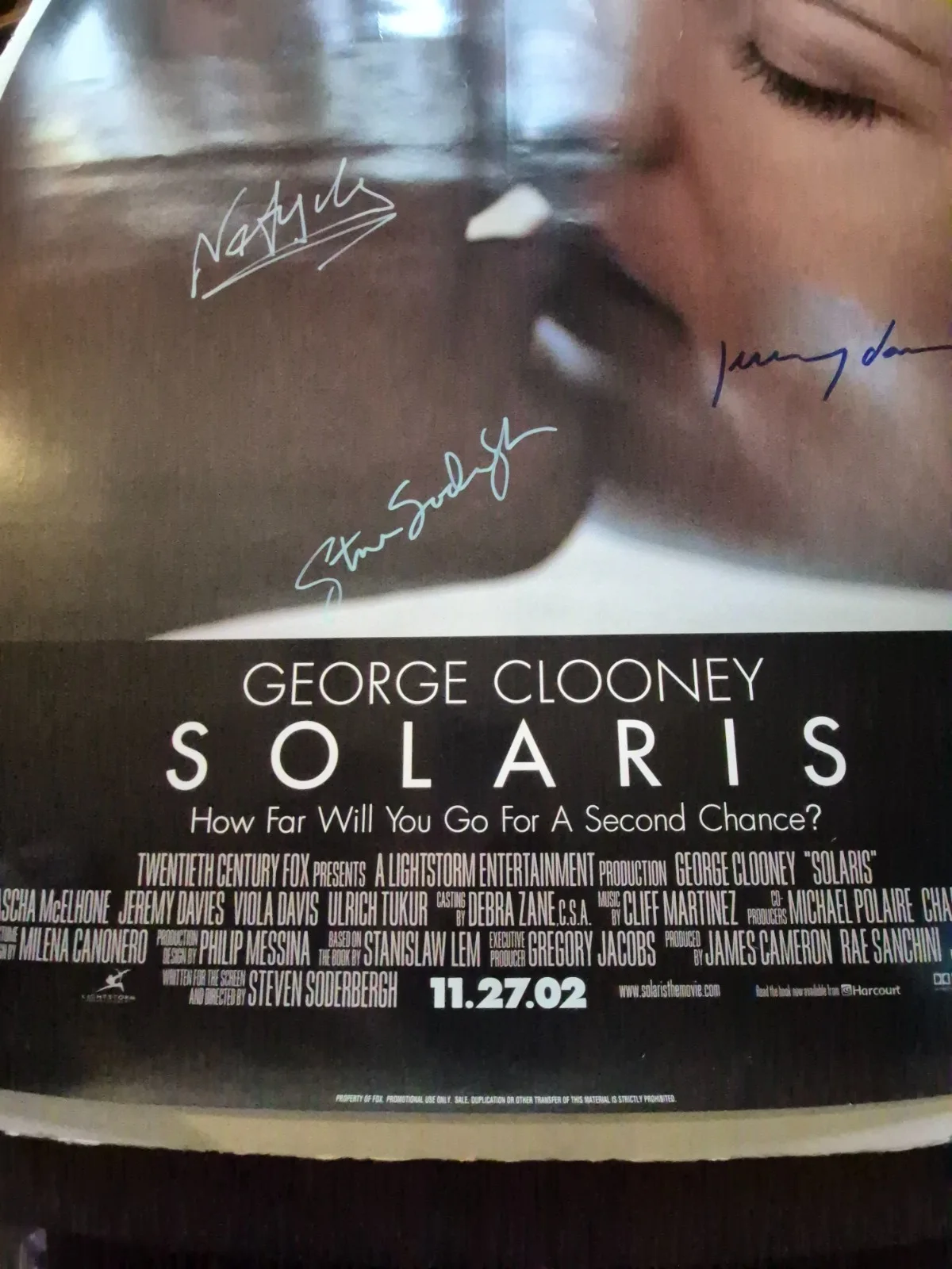see below — SOLARIS-GEORGE CLOONEY CAST SIGNED MOVIE POSTER-w/COA ' ekim, изображение 2
