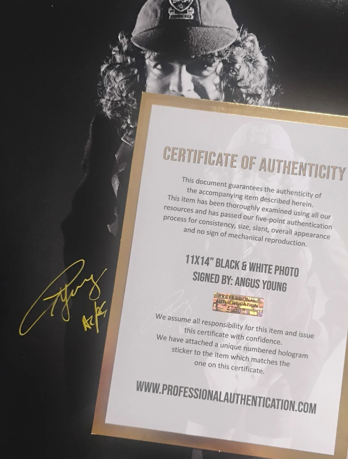 Angus Young Hand Signed 11x14 Photo COA - NO US TARIFFS, image 4