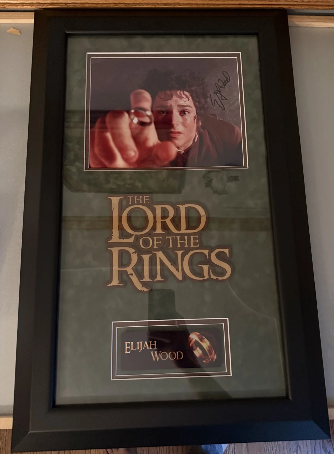 Elijah Wood — Elijah Wood Signed Autographed Framed Photo Lord Of The Rings 27x17 FRODO