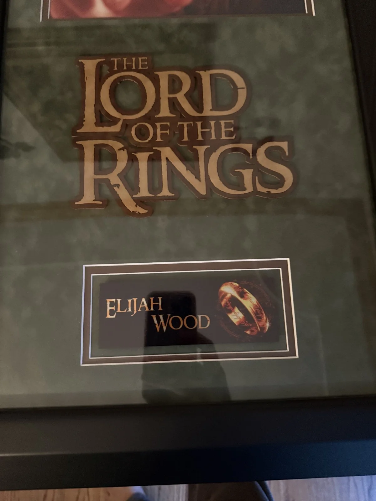 Elijah Wood — Elijah Wood Signed Autographed Framed Photo Lord Of The Rings 27x17 FRODO, изображение 3