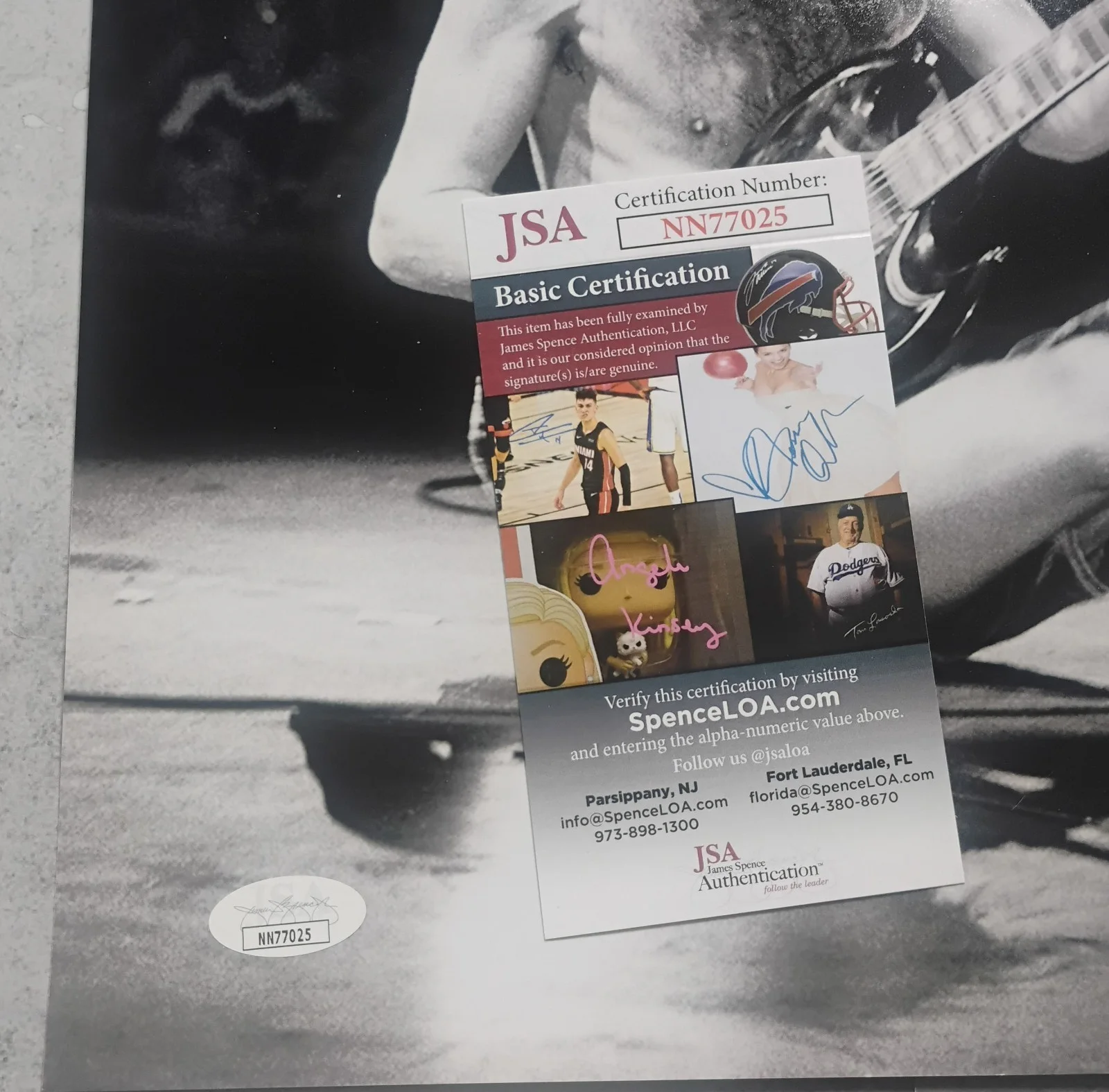 Angus Young Hand Signed 11x14 Photo JSA COA - NO US TARIFFS, image 4