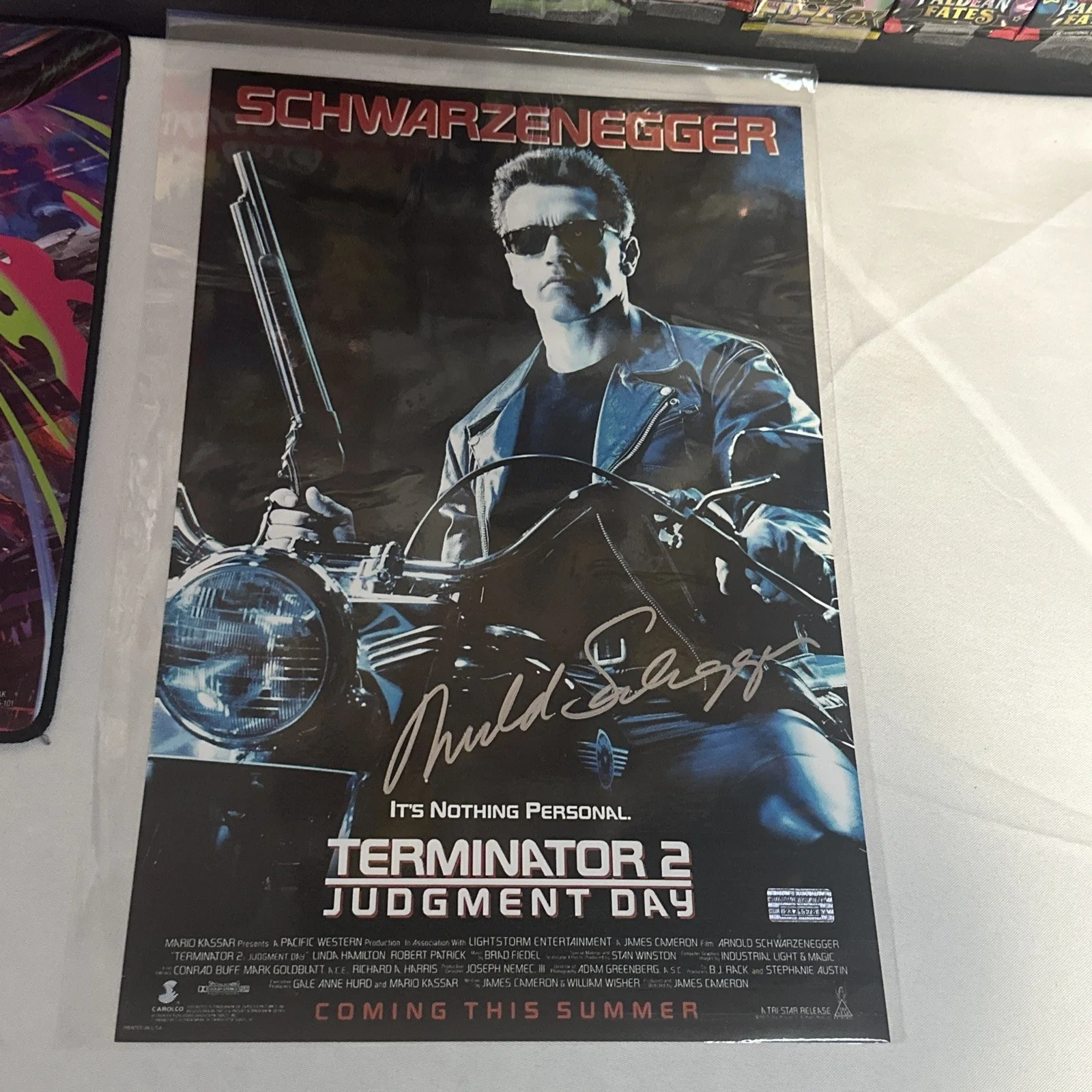 Arnonld Schwarzenegger - Signed 11x17 Photo - “Terminator 2” Mint With COA, image 2