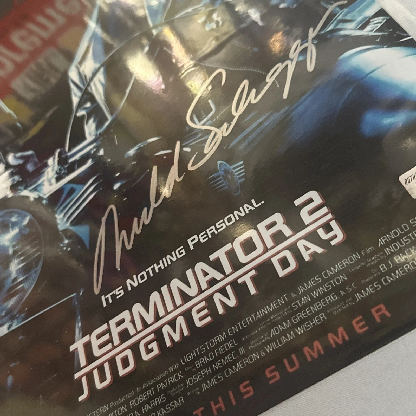 Arnonld Schwarzenegger - Signed 11x17 Photo - “Terminator 2” Mint With COA, image 4