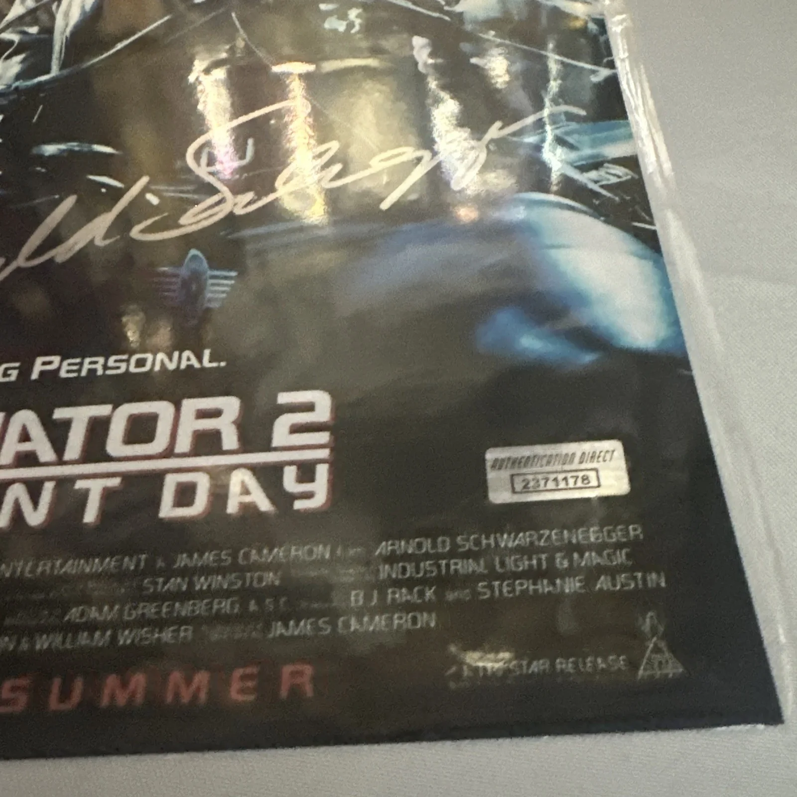 Arnonld Schwarzenegger - Signed 11x17 Photo - “Terminator 2” Mint With COA, image 5