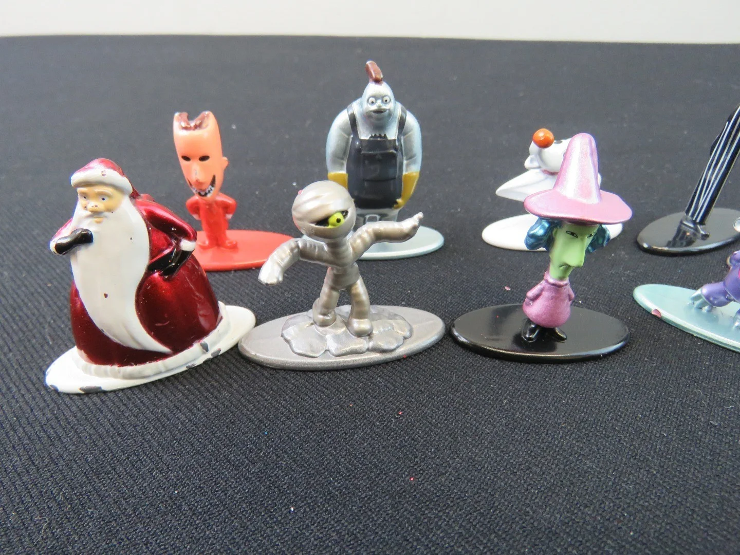 COLLECTION OF 18 'NIGHTMARE BEFORE CHRISTMAS' FIGURES, image 2