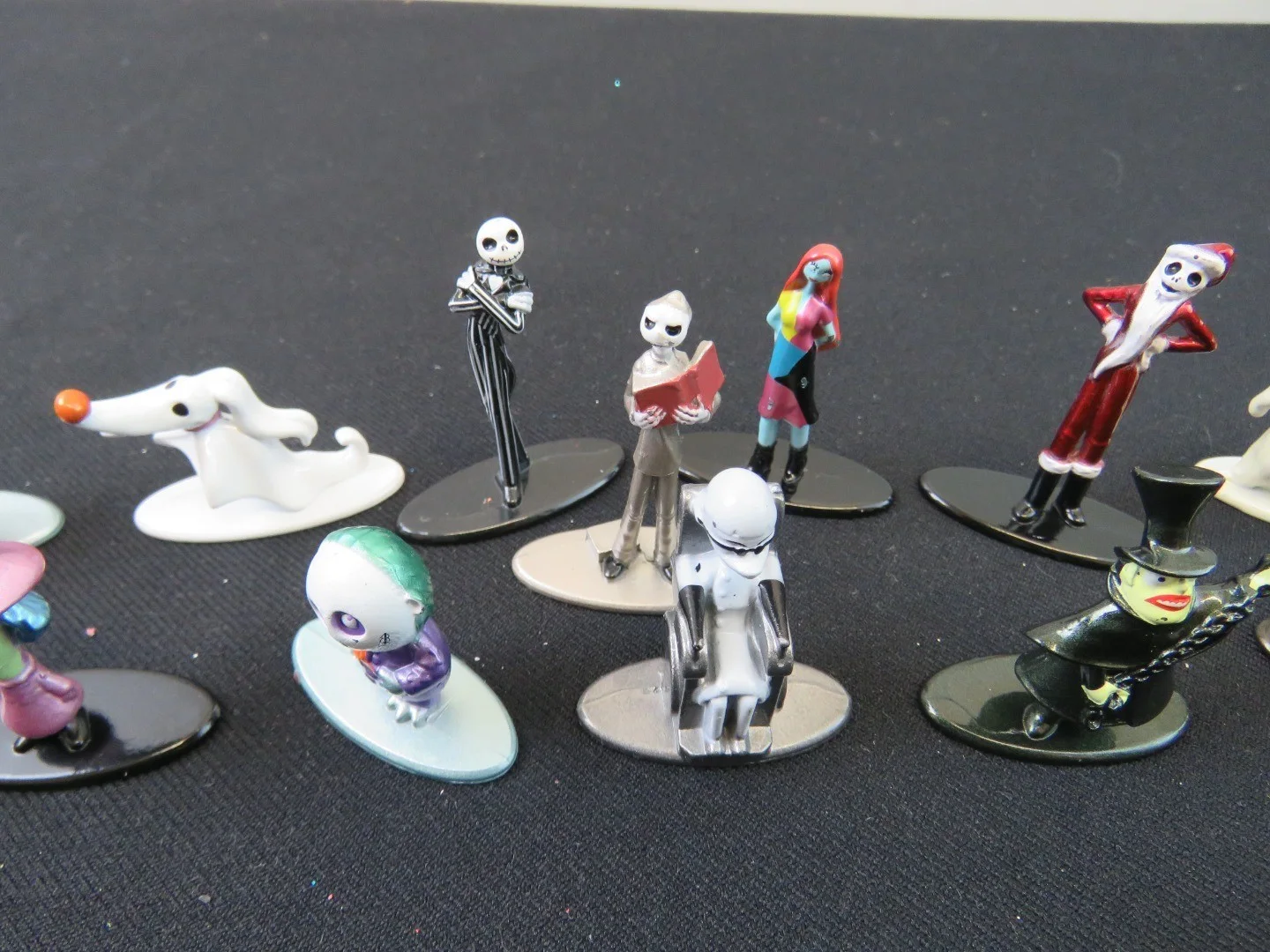 COLLECTION OF 18 'NIGHTMARE BEFORE CHRISTMAS' FIGURES, image 3