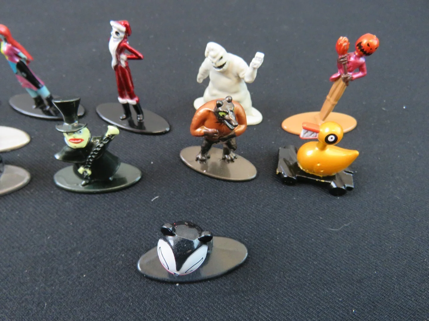 COLLECTION OF 18 'NIGHTMARE BEFORE CHRISTMAS' FIGURES, image 4