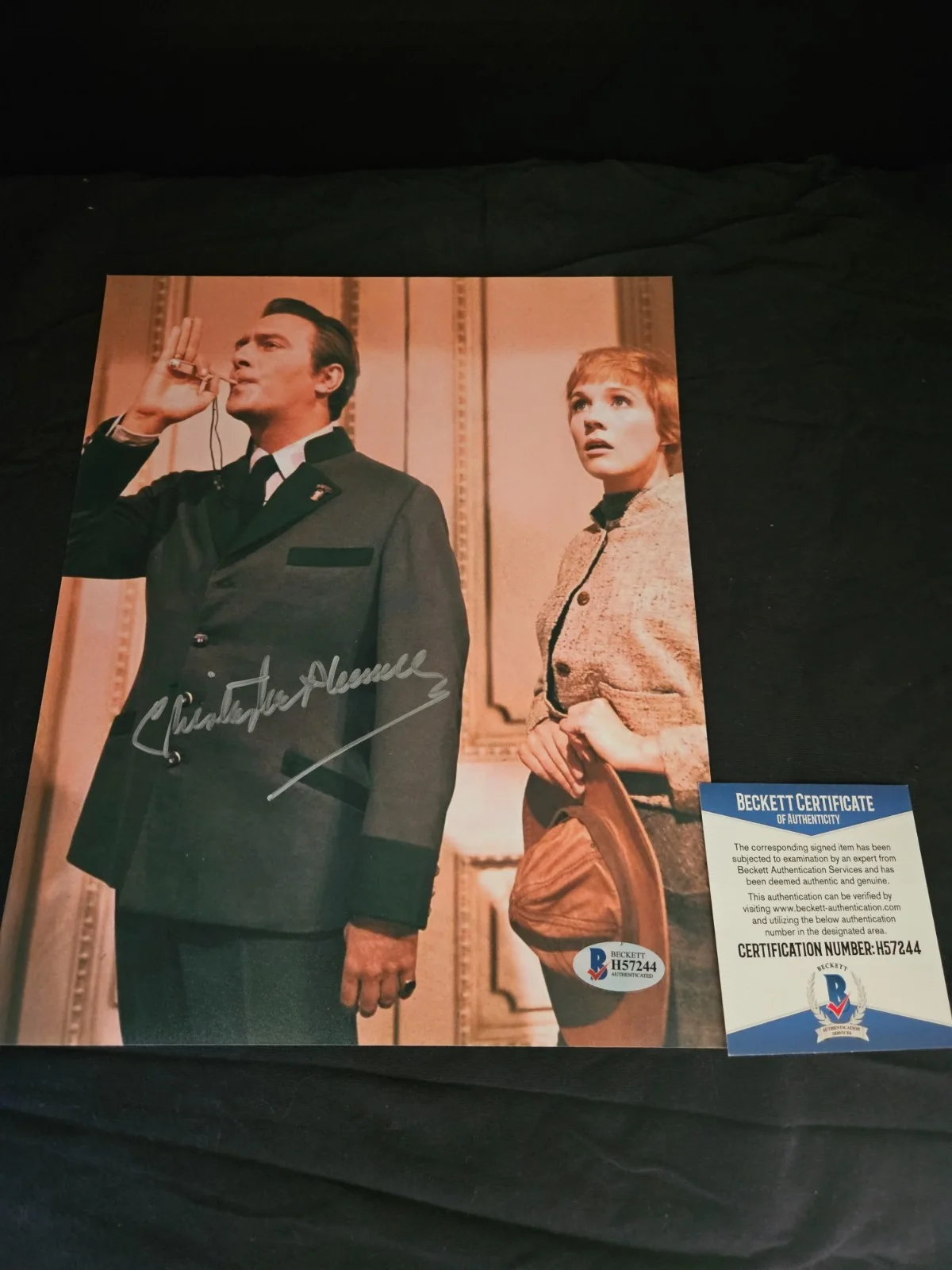 Christopher Plummer — Christopher Plummer Signed Sound Of Music 8x10 Photo BAS, изображение 2