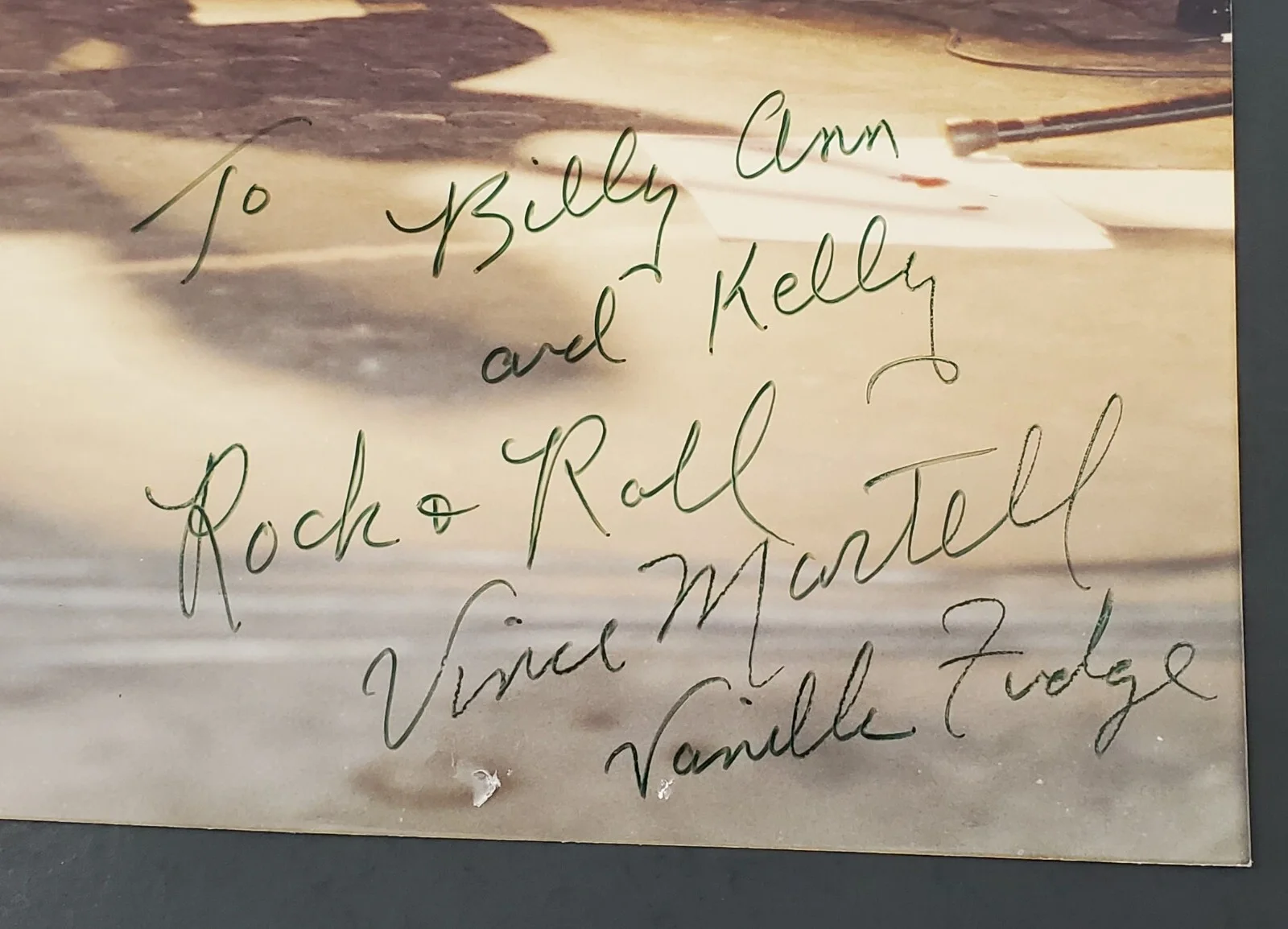 Rare Vince Martell /Vanilla Fudge, Hand Autographed Color 8 x 10 Photo, изображение 2