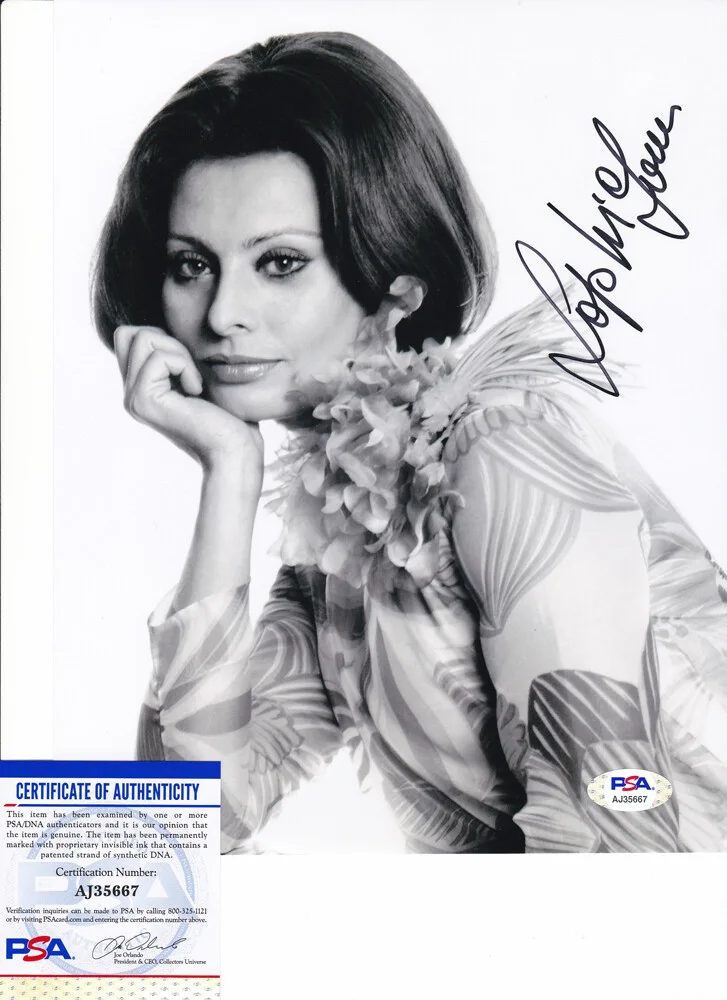Sophia Loren — Sophia Loren Legendary Actress Signed Autograph 8x10 Photo PSA/DNA COA A